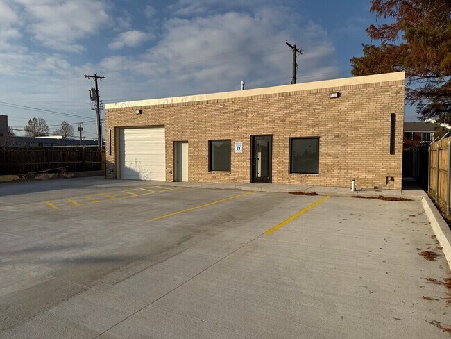 More details for 4417 NW 39th St, Oklahoma City, OK - Retail for Sale