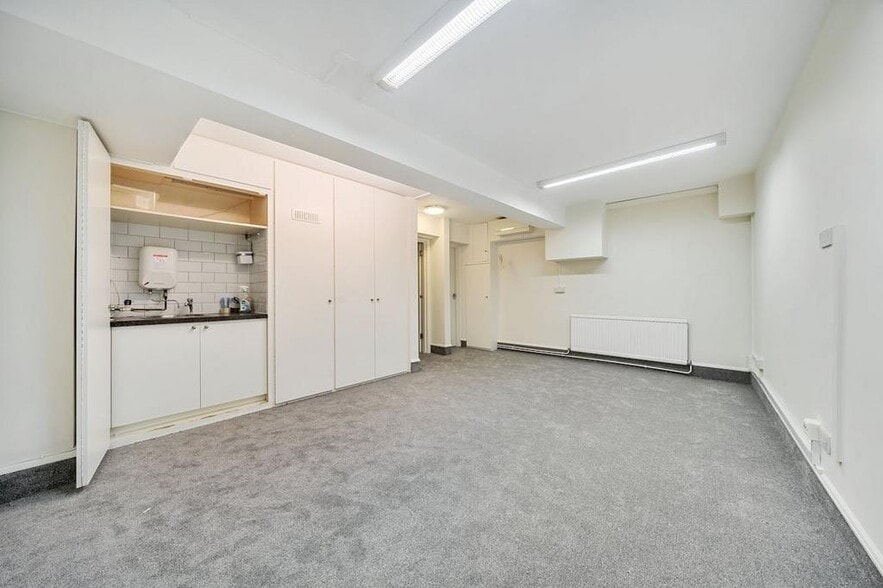 5-6 Bartholomew Pl, London for lease - Interior Photo - Image 3 of 23