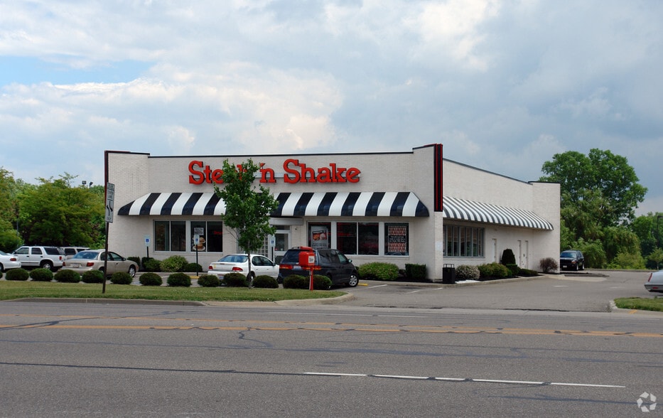 4666 Dressler Rd NW, Canton, OH for lease - Building Photo - Image 2 of 5