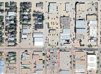 Plus de détails pour 220 Central Av N, Swift Current, SK - Commerce de détail à vendre