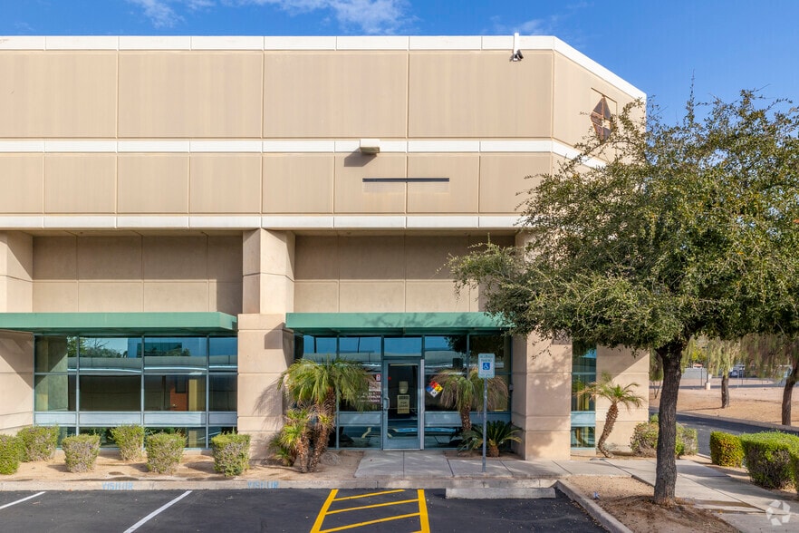 1019 N Colorado St, Gilbert, AZ for lease - Building Photo - Image 2 of 9