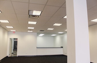 5132-5228 S Westnedge Ave, Portage, MI for lease Interior Photo- Image 1 of 5
