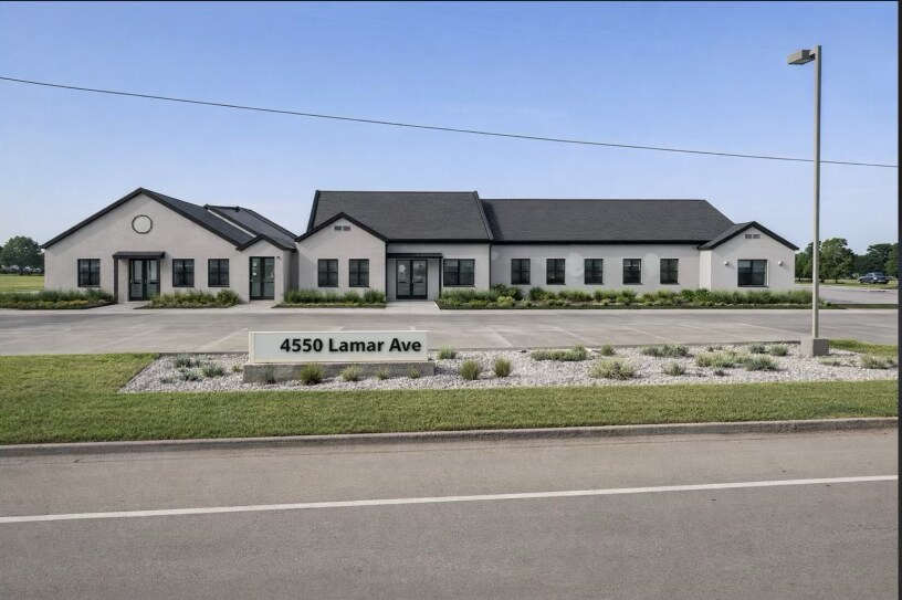 4550 Lamar Ave, Paris, TX à louer Photo principale- Image 1 de 35