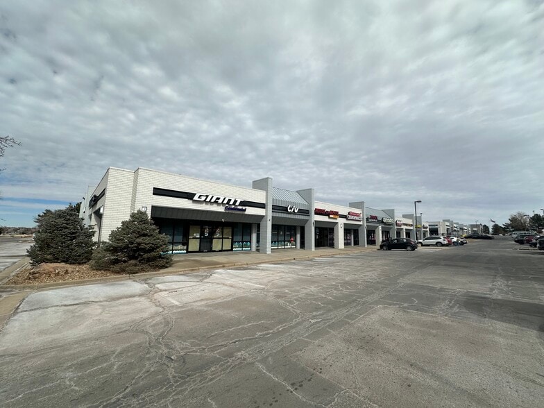 12201 E Arapahoe Rd, Englewood, CO for lease - Building Photo - Image 3 of 7