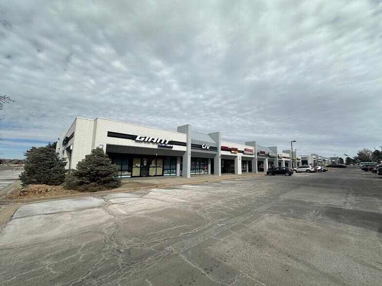 12201 E Arapahoe Rd, Englewood, CO à louer - Photo du bâtiment - Image 3 de 7