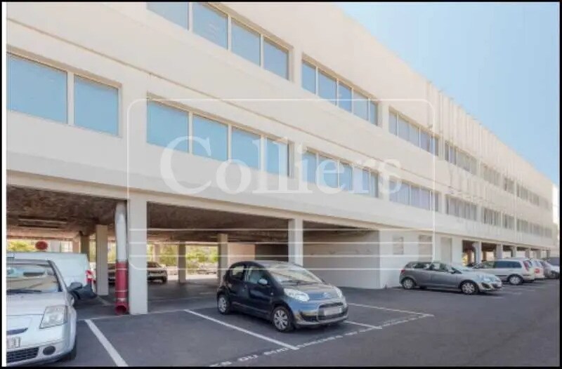 Office in Marignane for lease - Building Photo - Image 2 of 7