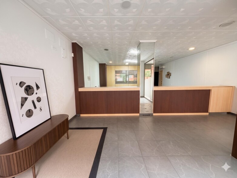 Retail in Carcaixent, Valencia for lease - Lobby - Image 2 of 27
