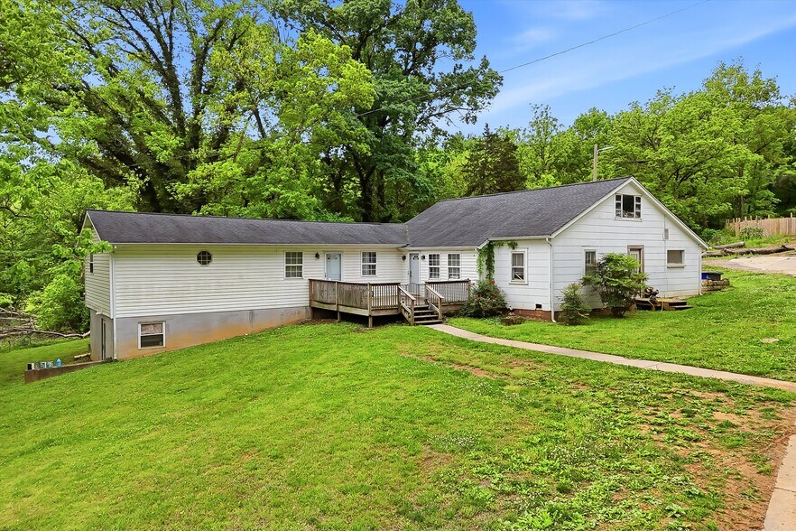 601 N Chilhowee Dr, Knoxville, TN à vendre - Photo du bâtiment - Image 2 de 35