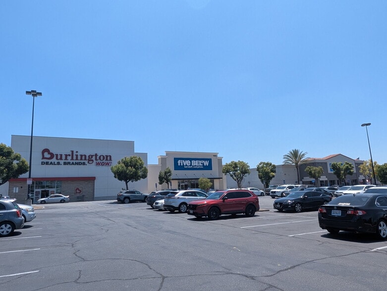 1261 N Azusa Ave, Covina, CA for lease - Building Photo - Image 1 of 1