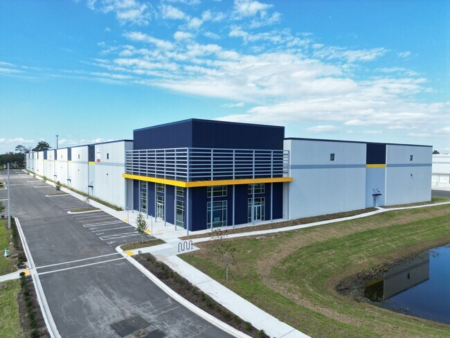 Plus de détails pour 9250 Drummond Creek Dr, Jacksonville, FL - Industriel à louer