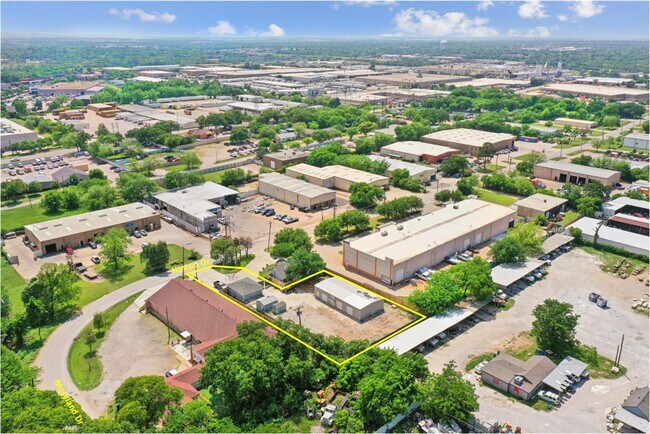 More details for 2423 Hinton Dr, Irving, TX - Industrial for Lease