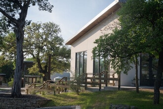 111 River Rd, Wimberley, TX à louer Photo du bâtiment- Image 2 de 12