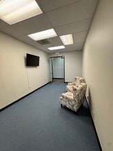 1952 Mcdowell Rd, Naperville, IL for lease Interior Photo- Image 2 of 5