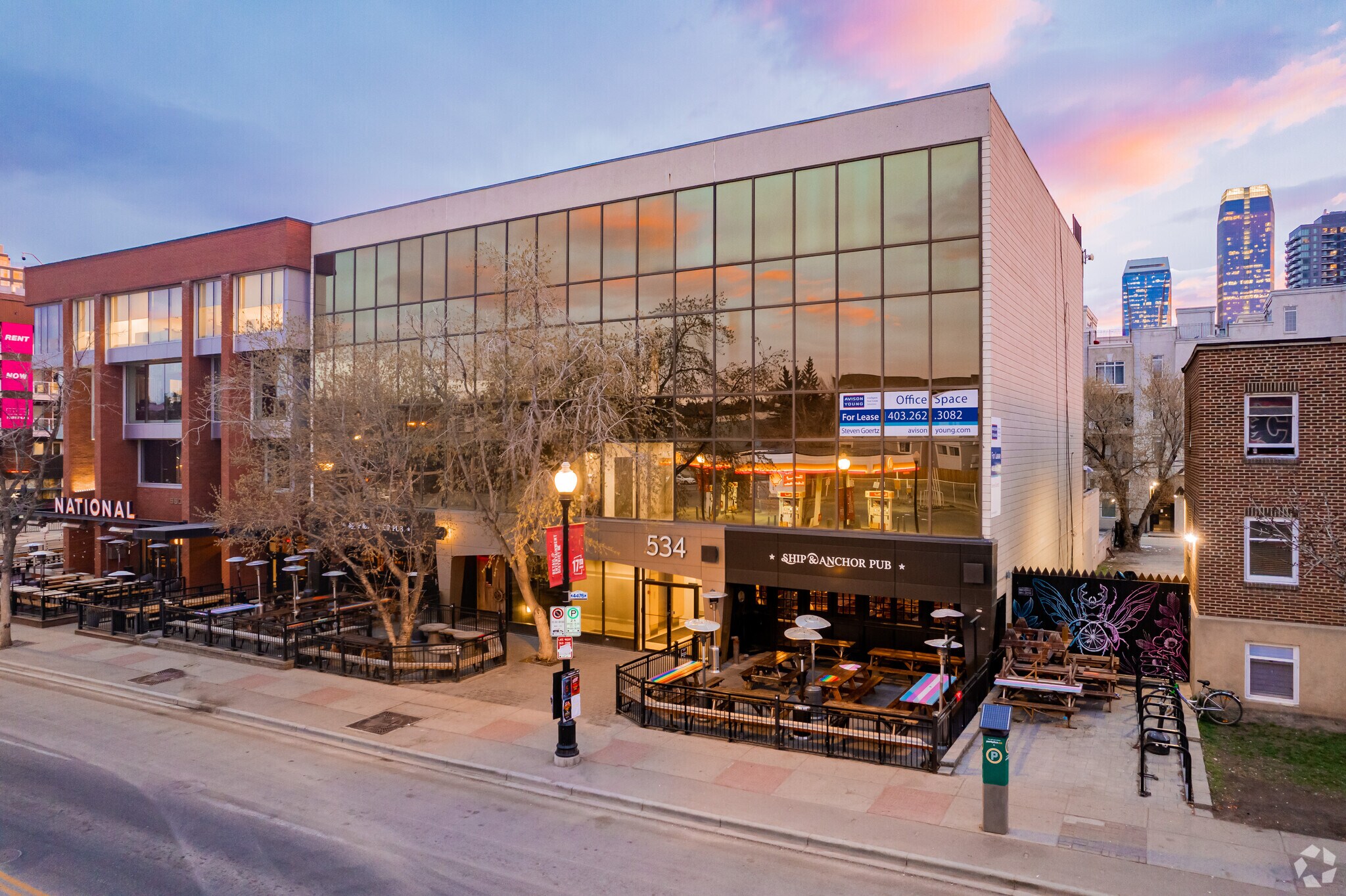 534 17th Ave SW, Calgary, AB à vendre Photo du bâtiment- Image 1 de 1