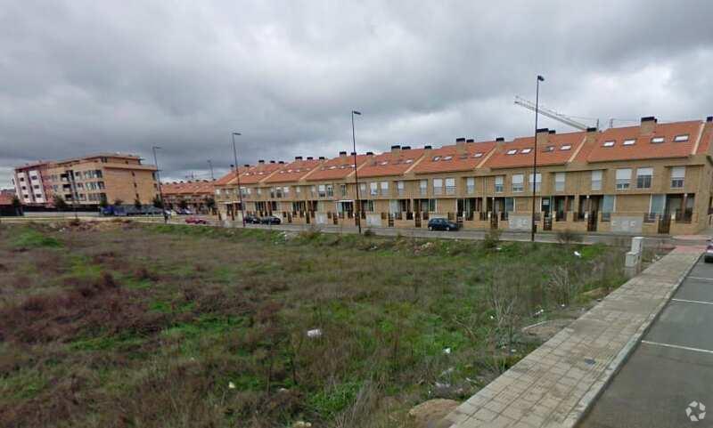 Calle 11 Pau las Moreras, Talavera de la Reina, Toledo à vendre Photo principale- Image 1 de 2