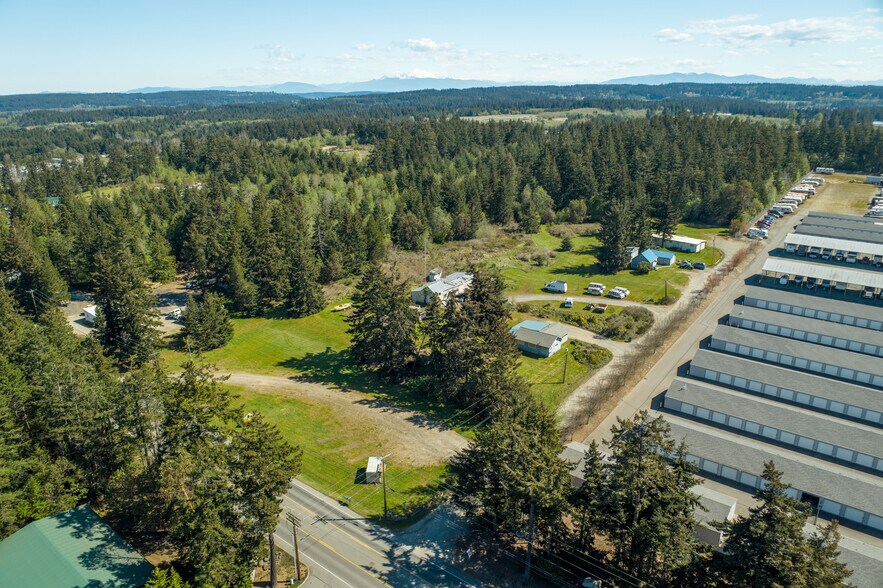 900 NE 24th Ln, Oak Harbor, WA à vendre - Photo du bâtiment - Image 3 de 20