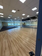 2001 MacArthur Blvd, Whitehall, PA for lease Interior Photo- Image 1 of 11