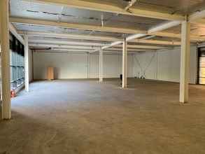 2 Burgage Sq, Wakefield à louer Photo intérieure- Image 1 de 2