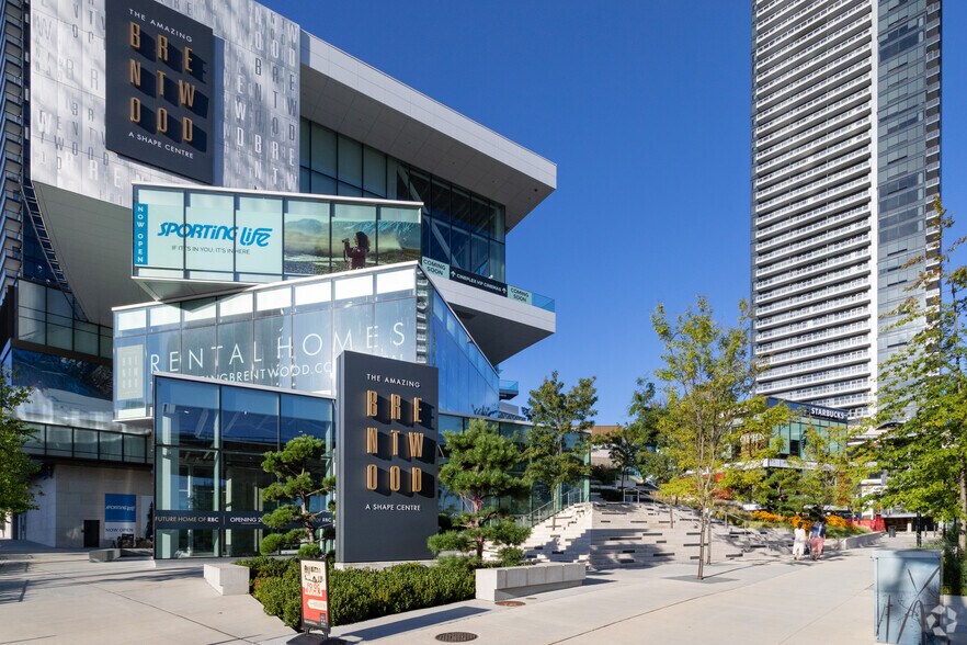 4567 Lougheed Hwy, Burnaby, BC à louer - Photo du bâtiment - Image 3 de 24