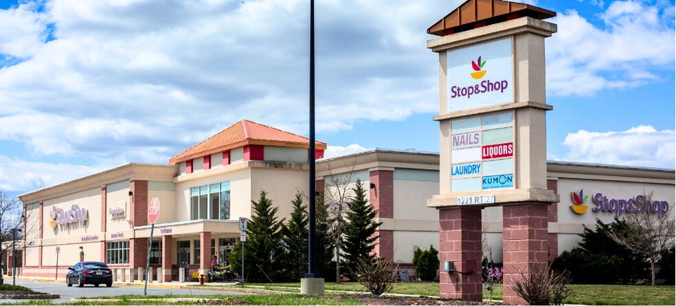 1221 State Route 27, Somerset, NJ à louer - Photo du bâtiment - Image 1 de 15