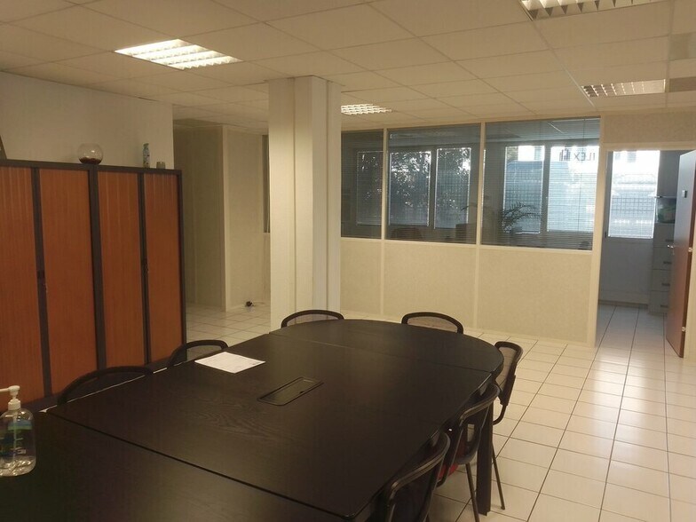 Bureau dans Marseille à louer - Photo intérieure - Image 2 de 18