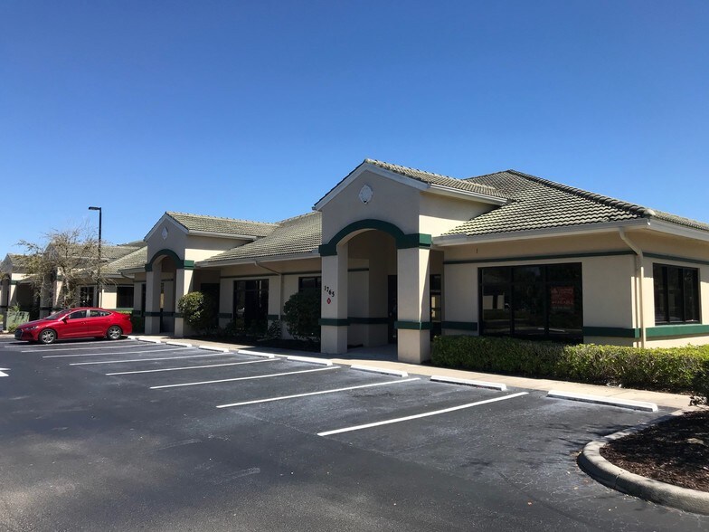 6400 Davis Blvd, Naples, FL à louer - Photo du bâtiment - Image 2 de 9