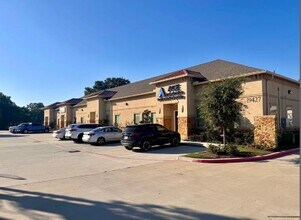 19427 Champion Forest Dr, Spring, TX for lease Building Photo- Image 2 of 5