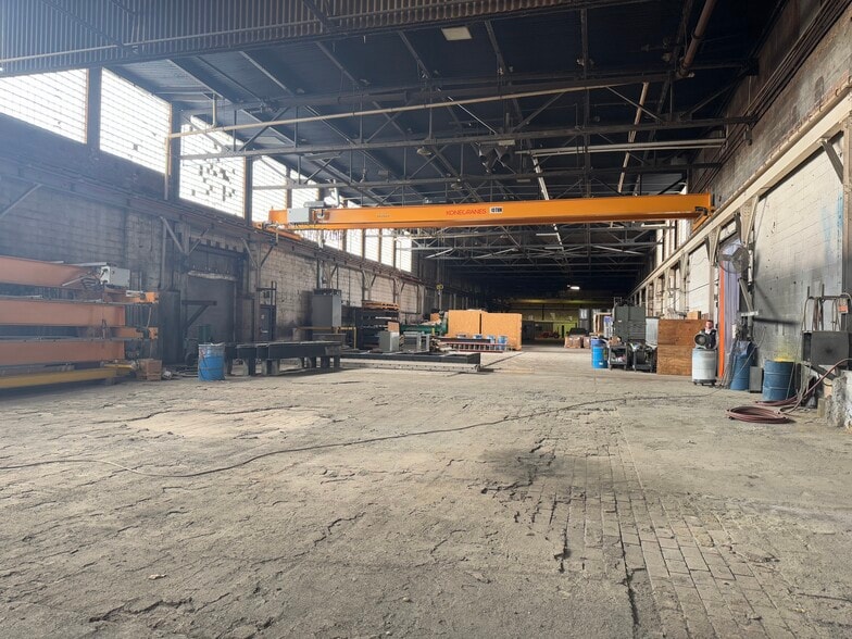 30 Harris St, Putnam, CT for lease - Building Photo - Image 2 of 14