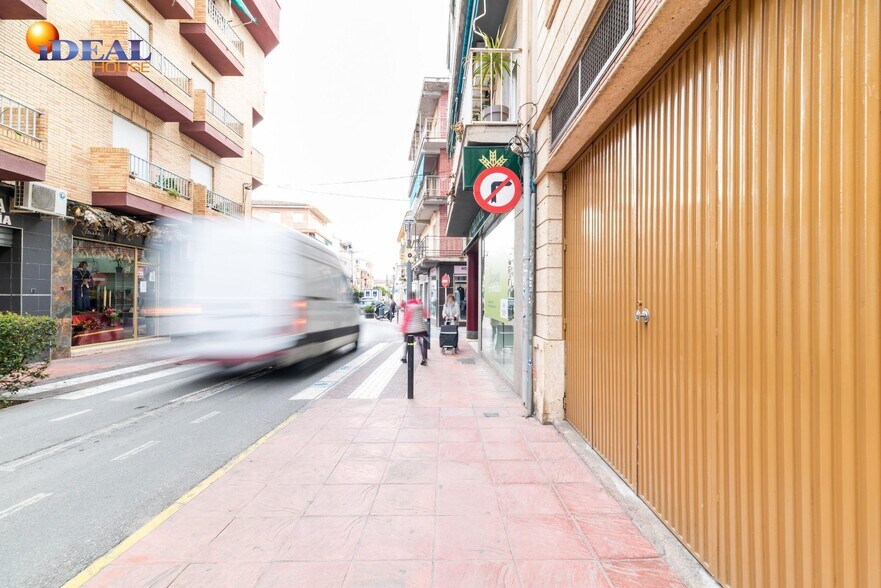 Avenida de la Fuente, 1, Peligros, Granada à vendre - Photo du bâtiment - Image 3 de 10
