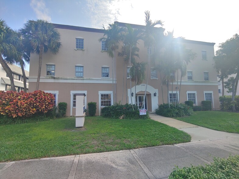 240 W Palmetto Park Rd, Boca Raton, FL for lease - Building Photo - Image 1 of 14