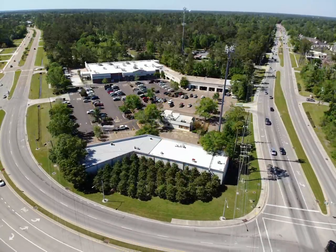 3015 E Causeway Approach, Mandeville, LA for sale Building Photo- Image 1 of 17