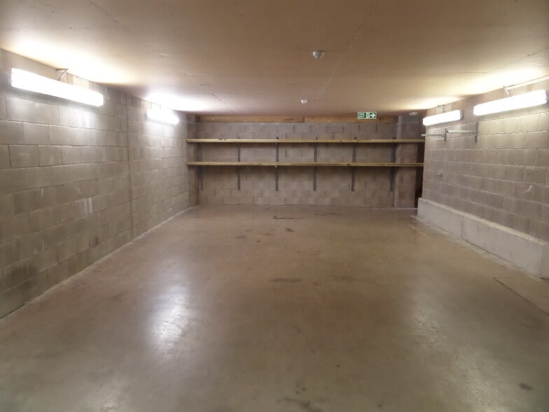 Clos Marion, Cardiff for lease - Building Photo - Image 3 of 10