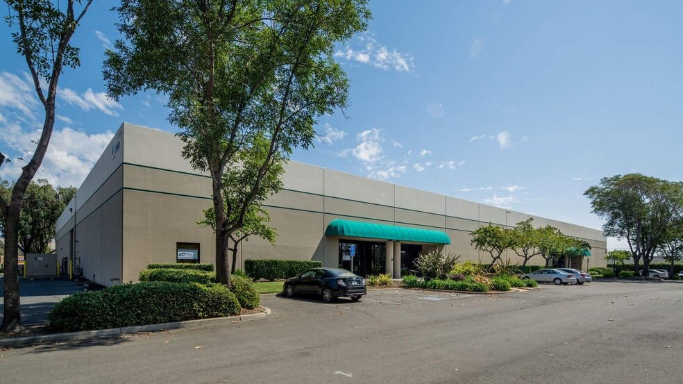 2998 Alvarado St, San Leandro, CA à louer - Photo du bâtiment - Image 3 de 15