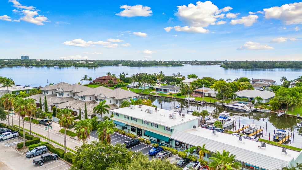 23 Royal Palm Pointe, Vero Beach, FL for sale - Building Photo - Image 2 of 81