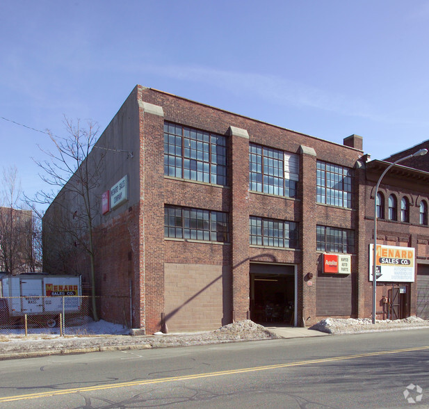 42-48 Main St, Holyoke, MA à louer - Photo principale - Image 1 de 6