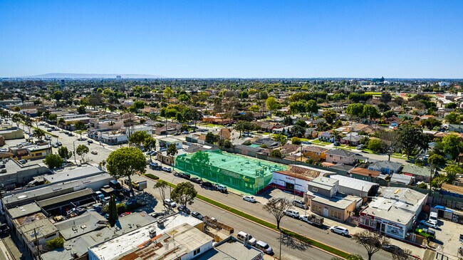 Plus de détails pour 11053-11067 Atlantic Ave, Lynwood, CA - Commerce de détail à vendre
