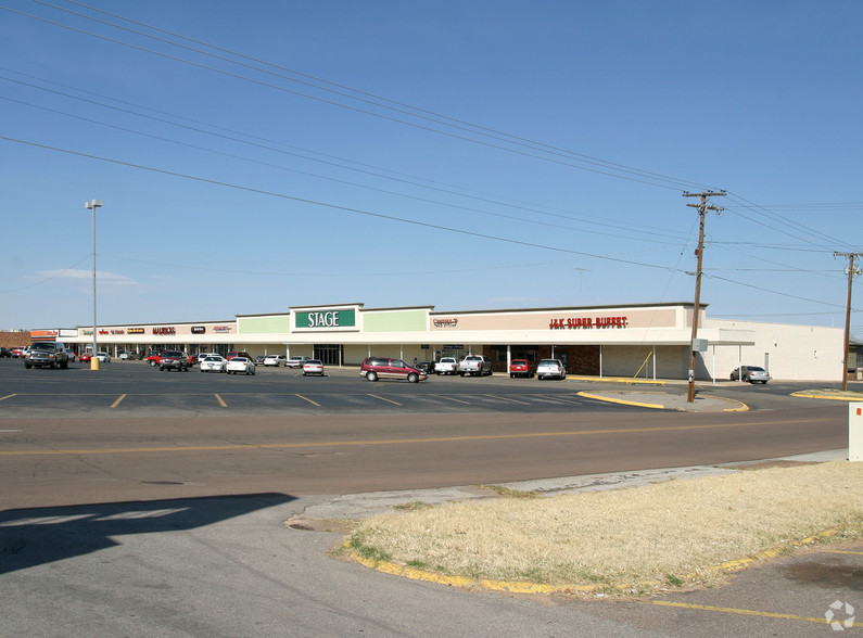 1430 N Main St, Altus, OK for lease - Building Photo - Image 1 of 3