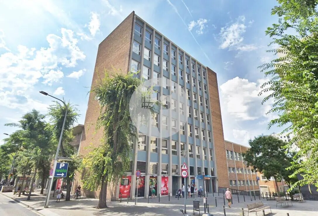 Office/Retail in Barcelona, Barcelona for lease Building Photo- Image 1 of 4