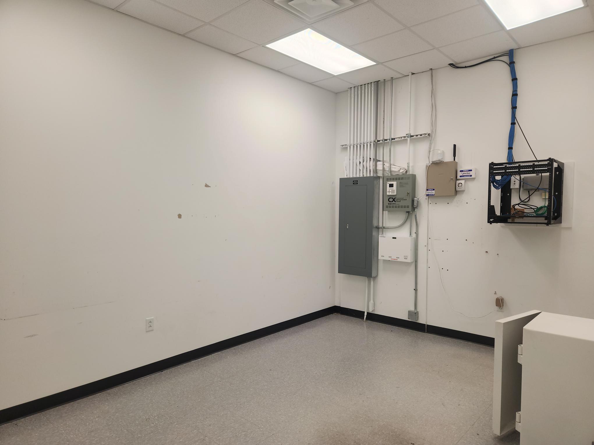 3320 Irvin Cobb Dr, Paducah, KY for sale Interior Photo- Image 1 of 8