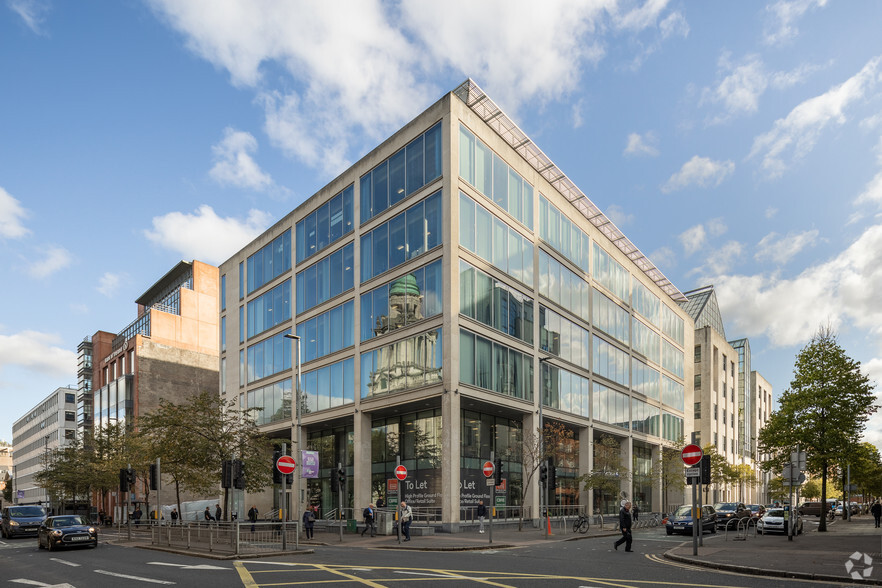 6-9 Donegall Sq S, Belfast for lease - Primary Photo - Image 1 of 3