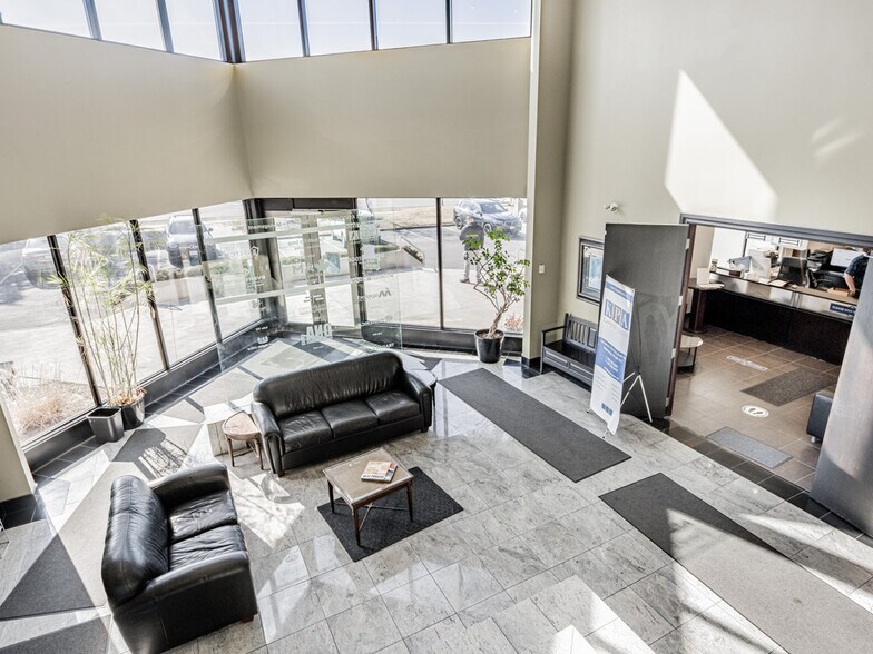 200 Matheson Blvd W, Mississauga, ON à louer - Photo du bâtiment - Image 2 de 7