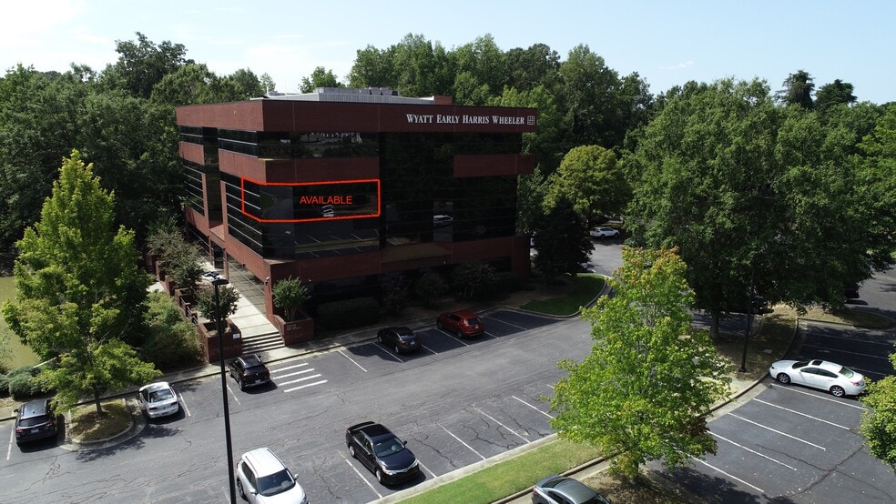 1912 Eastchester Dr, High Point, NC for lease - Building Photo - Image 3 of 3