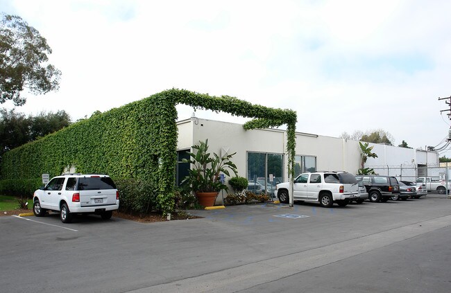 More details for 2200 S Fairview St, Santa Ana, CA - Industrial for Lease