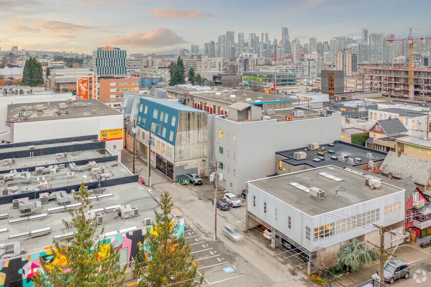 138 W 6th Ave, Vancouver, BC à louer - Photo du bâtiment - Image 2 de 5