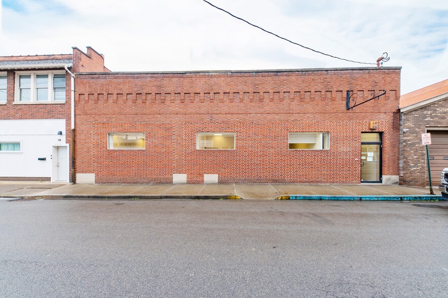 125 N 6th St, Clarksburg, WV for sale - Building Photo - Image 1 of 10