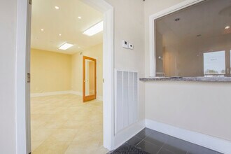 4641 Fairfield St, Metairie, LA à louer Photo intérieure- Image 1 de 13