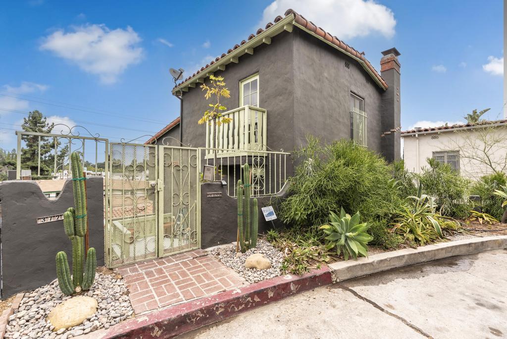 3725 Arbolada Rd, Los Angeles, CA for sale Primary Photo- Image 1 of 54