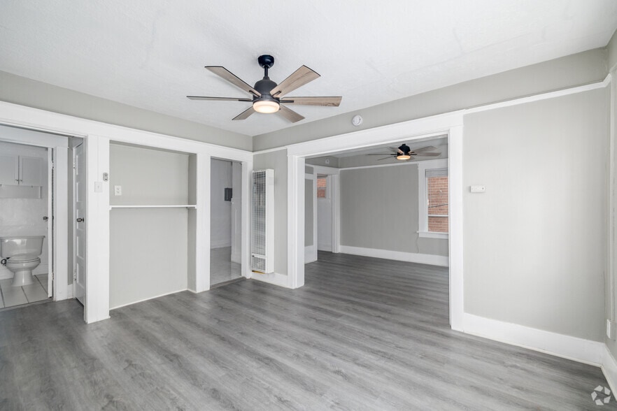 121-125 W 5th St, Long Beach, CA for sale - Interior Photo - Image 2 of 8