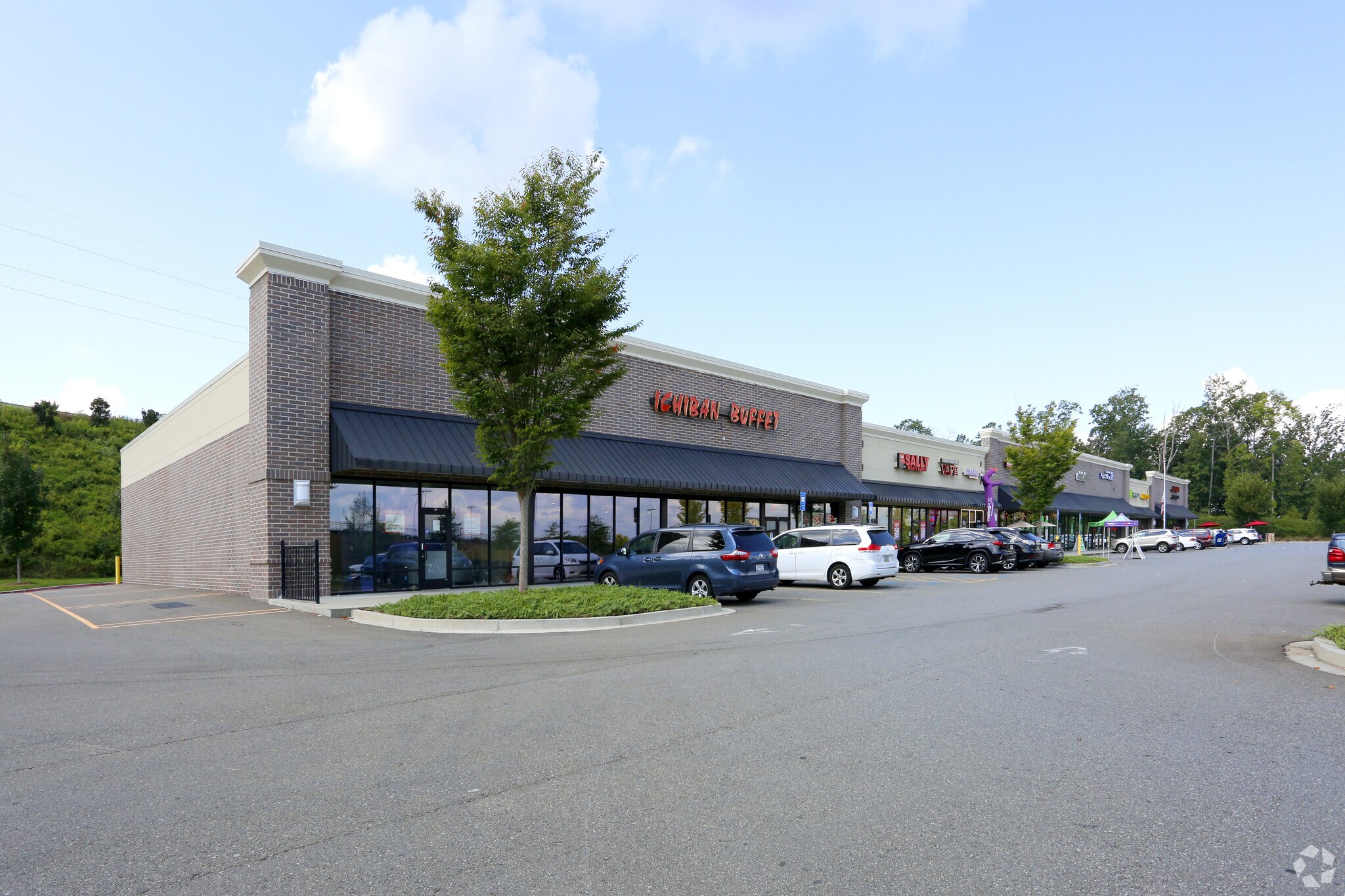 2210 Holly Springs Pky, Canton, GA à louer Photo du bâtiment- Image 1 de 7