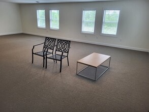 8709 Brooks Dr, Easton, MD à louer Photo du bâtiment- Image 1 de 6